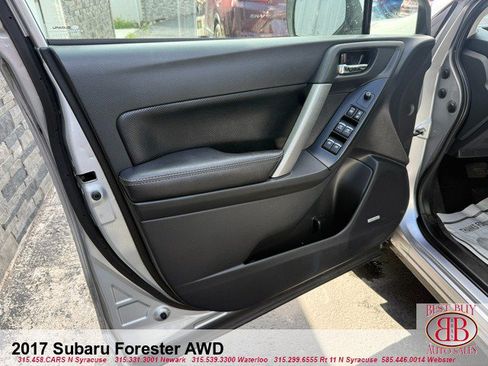 Used 2017 Subaru Forester 2.5i Limited AWD/4WD image 9