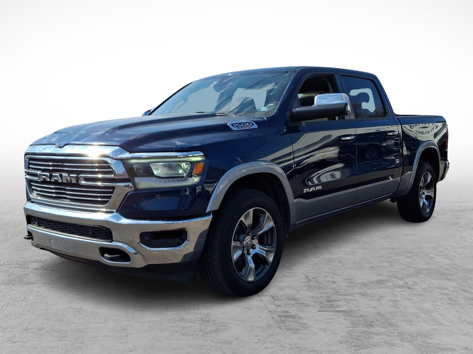 Used 2020 RAM 1500 Laramie AWD/4WD image 3