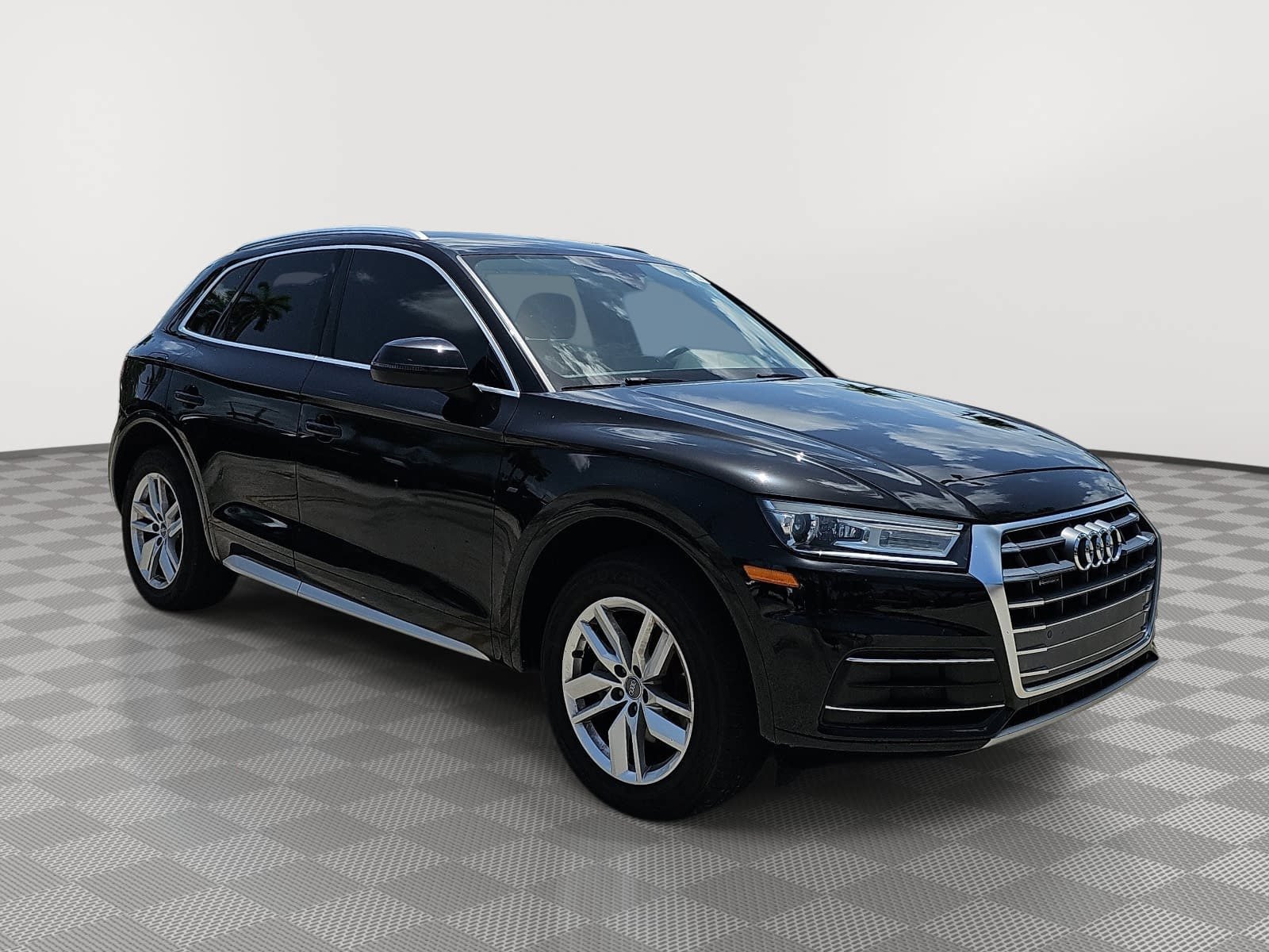 Used 2020 Audi Q5 2.0T Premium AWD/4WD image 2