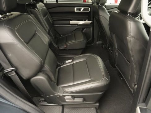 Certified 2022 Ford Explorer XLT w/ Equipment Group 202A image 17