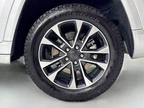 Used 2021 Jeep Grand Cherokee L Overland image 10