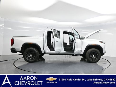 Used 2024 GMC Canyon Elevation w/ Convenience Package image 3