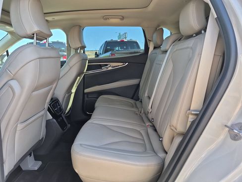 Used 2022 Lincoln Nautilus Reserve AWD/4WD image 25