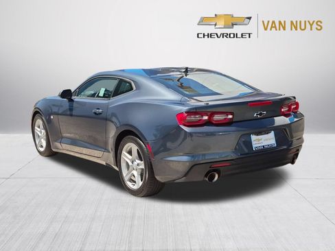 Used 2022 Chevrolet Camaro LT RWD image 7