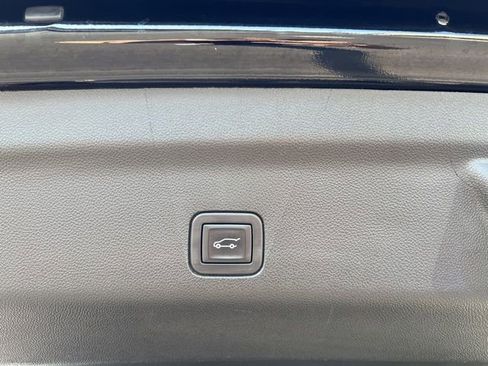 Used 2024 Chevrolet Suburban RST w/ Luxury Package image 22