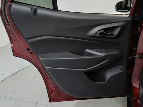 Used 2024 Chevrolet Trax LT w/ Driver Confidence Package image 17