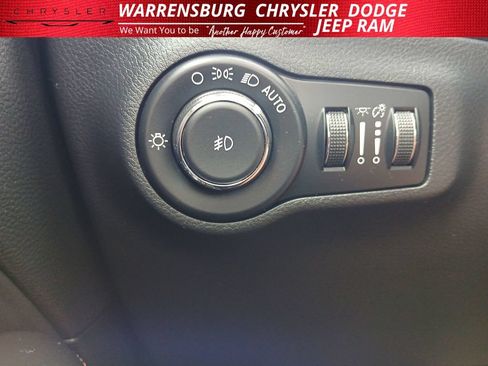 Used 2017 Jeep Compass Limited AWD/4WD image 33
