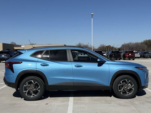 New 2026 Chevrolet Trax LT w/ Driver Confidence Package image 3