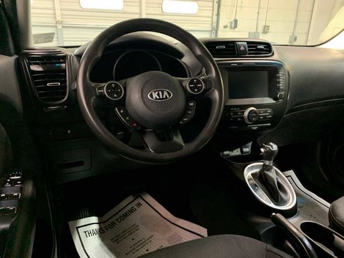 Used 2018 Kia Soul + image 4