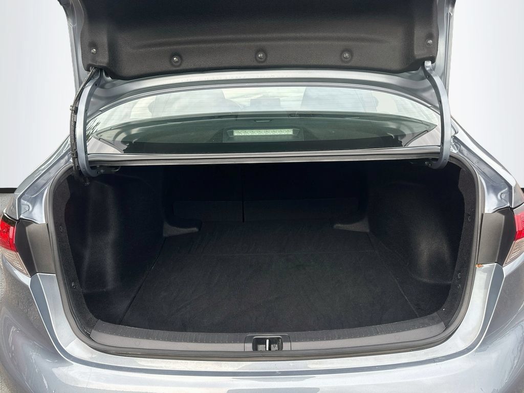 Used 2022 Toyota Corolla SE FWD image 22