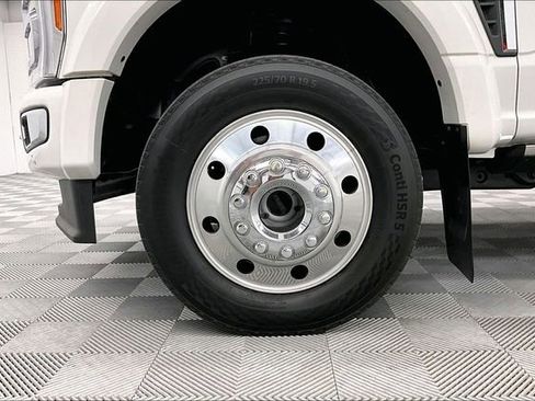 Used 2023 Ford F450 Limited w/ FX4 Off-Road Package AWD/4WD image 9