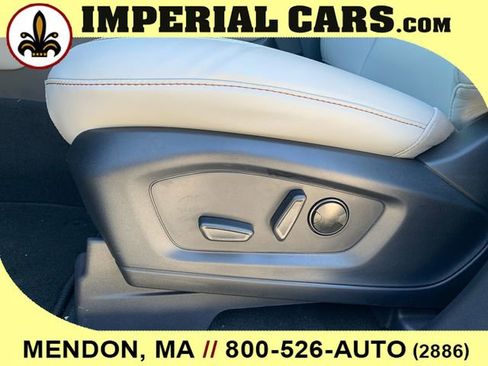 New 2026 Ford Explorer Active w/ Active Comfort Package image 37