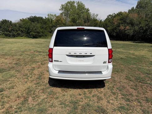 Used 2019 Dodge Grand Caravan GT FWD image 5