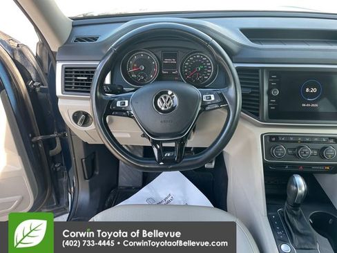 Used 2020 Volkswagen Atlas SE w/ Panoramic Sunroof Package AWD/4WD image 21