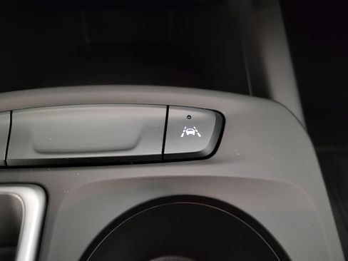 New 2026 Chevrolet Trax RS image 5