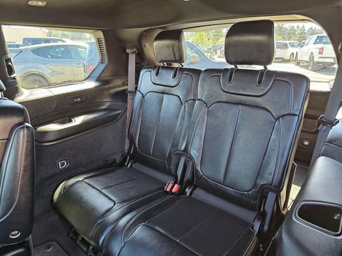 Used 2022 Jeep Grand Cherokee L Overland w/ Advanced Protech Group III AWD/4WD image 18