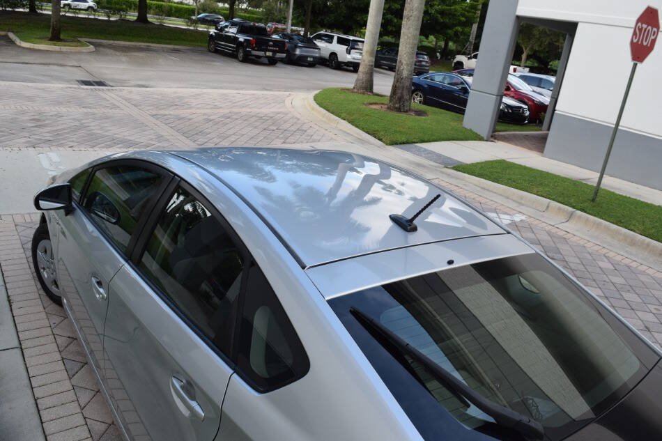 Used 2010 Toyota Prius Two w/ Preferred Accessory Pkg FWD image 28