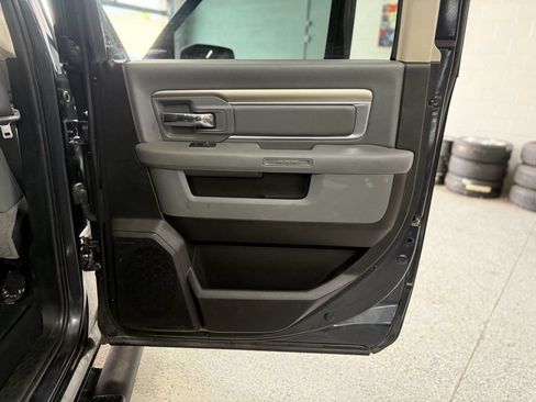 Used 2018 RAM 1500 Outdoorsman AWD/4WD image 18
