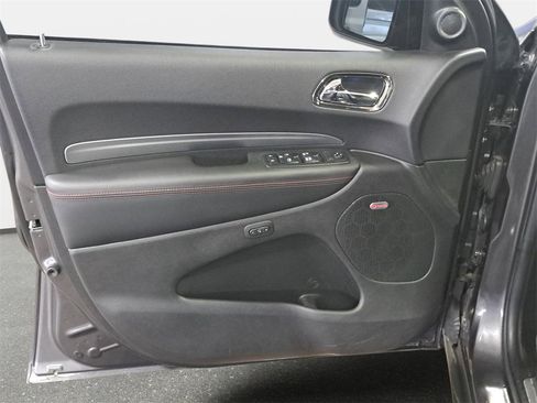 Used 2018 Dodge Durango R/T image 29
