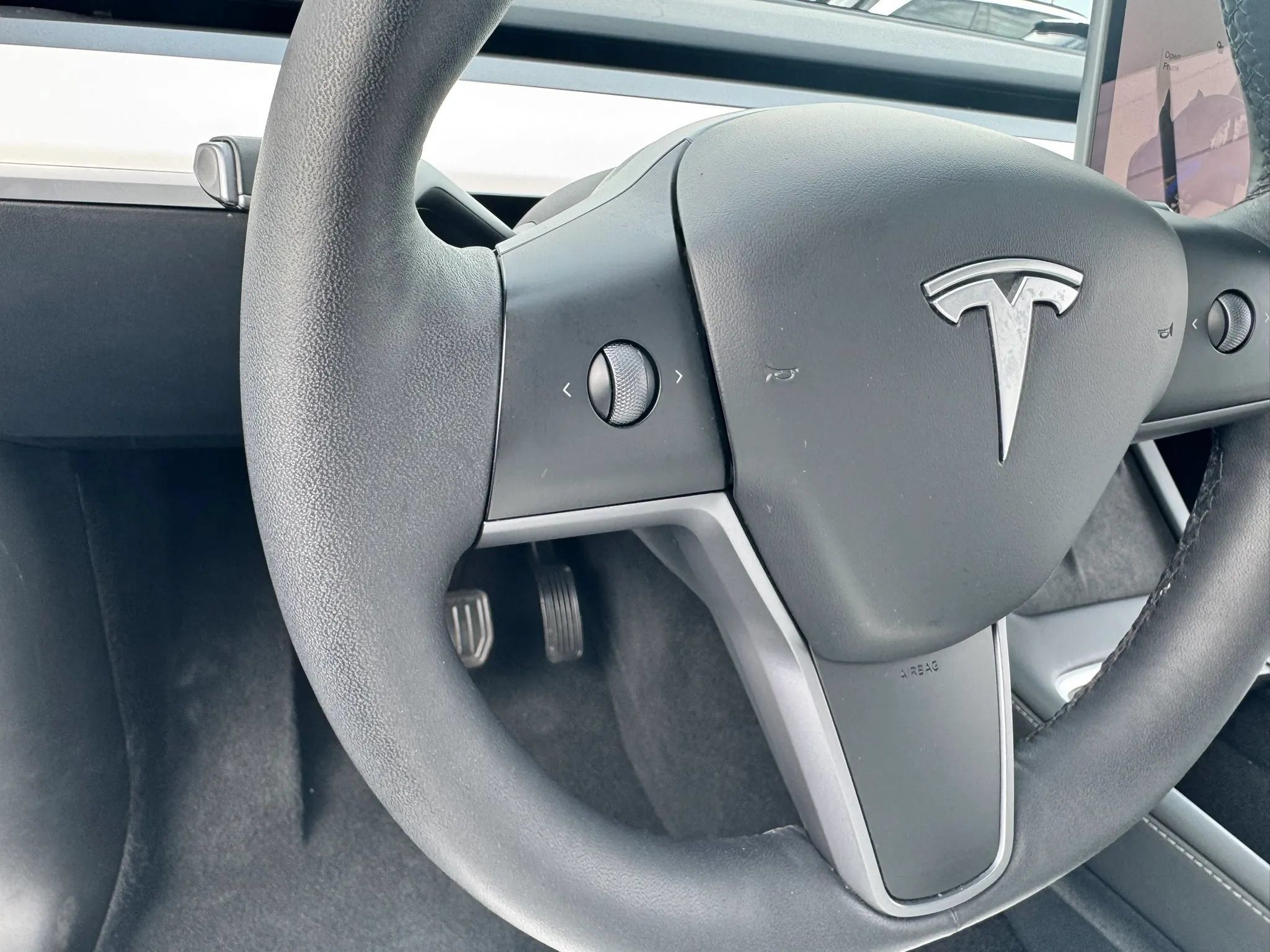 Used 2023 Tesla Model Y Long Range AWD/4WD image 22