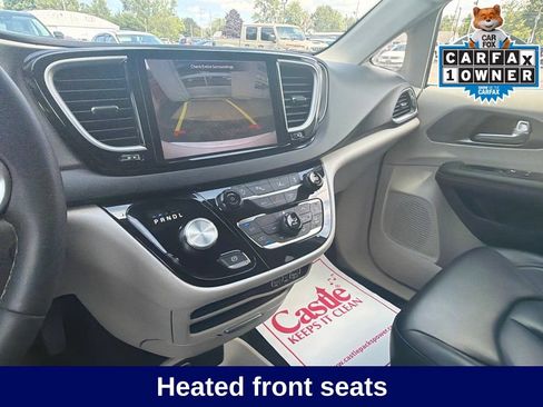 Used 2023 Chrysler Pacifica Touring-L FWD image 38