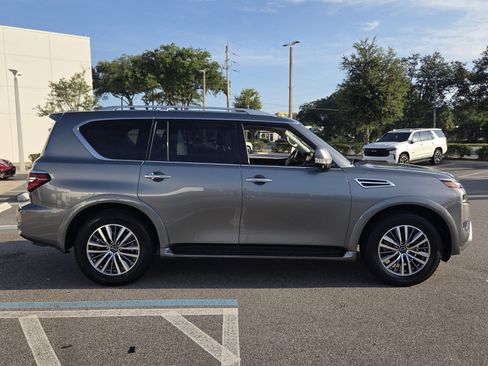 Used 2024 Nissan Armada SL w/ Captain's Chairs Package AWD/4WD image 6