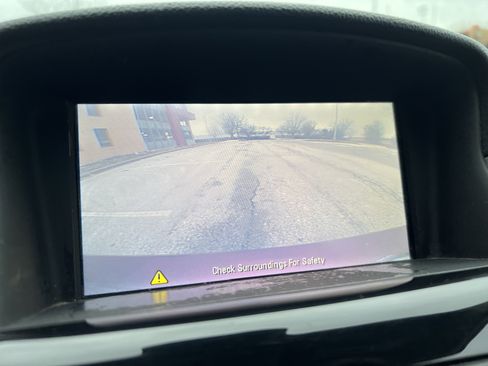 Used 2016 Chevrolet Cruze LT w/ Technology Package image 24