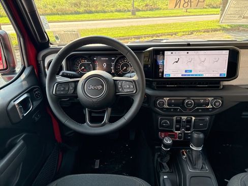 New 2025 Jeep Gladiator Willys image 17