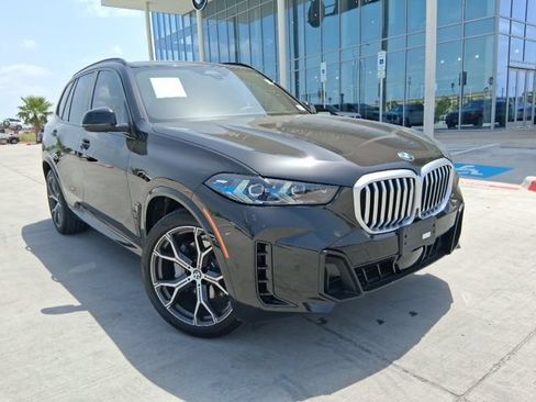 Used 2026 BMW X5 xDrive40i w/ M Sport Package AWD/4WD image 1