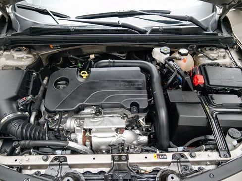 Used 2023 Chevrolet Malibu LT image 11