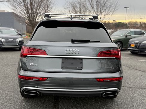 Used 2023 Audi Q5 e Premium w/ Convenience Package image 9
