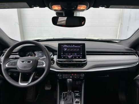 Used 2024 Jeep Compass Limited AWD/4WD image 10