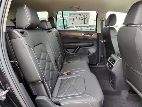 New 2026 Volkswagen Atlas SE FWD image 14
