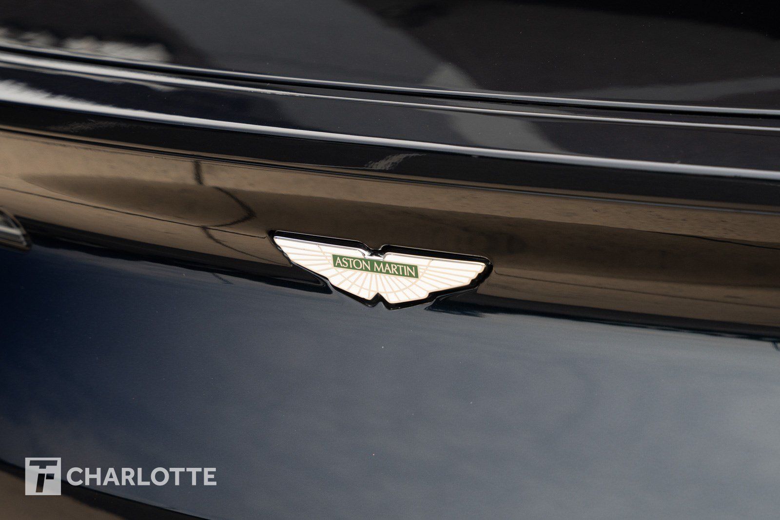 Used 2019 Aston Martin DB11 Volante RWD image 16