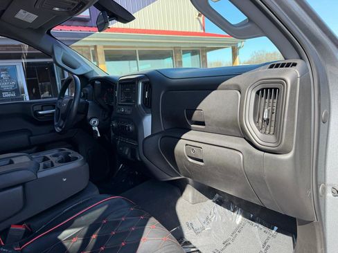 Used 2020 Chevrolet Silverado 1500 Custom Trail Boss w/ Custom Convenience Package image 21