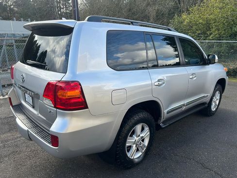 Used 2014 Toyota Land Cruiser image 5