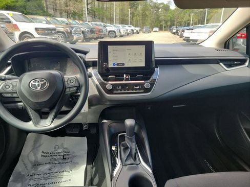 Certified 2025 Toyota Corolla LE FWD image 17