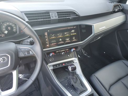 Used 2025 Audi Q3 2.0T Premium Plus w/ Premium Plus Package image 26