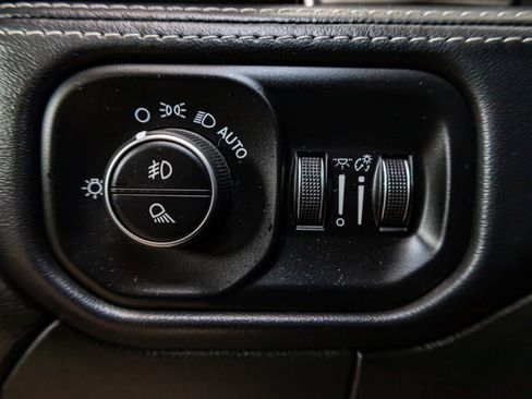 Used 2023 RAM 3500 Limited image 17