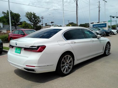 Used 2022 BMW 740i RWD image 8