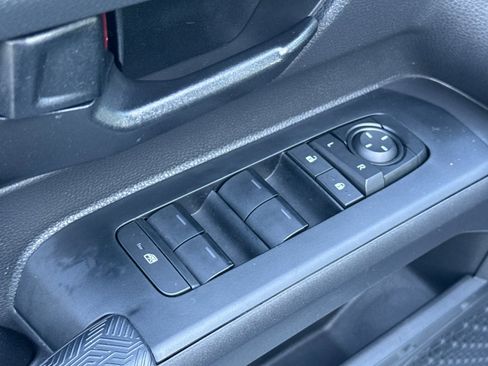 Certified 2025 Toyota Tacoma SR5 image 14