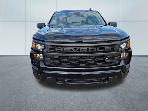 Used 2024 Chevrolet Silverado 1500 Custom image 2