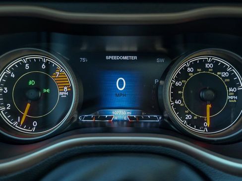 Used 2017 Jeep Cherokee Limited image 40