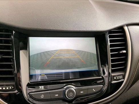 Used 2018 Chevrolet Trax LT w/ Redline Edition AWD/4WD image 21
