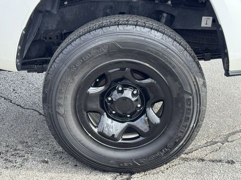 Used 2023 Toyota Tacoma SR image 43