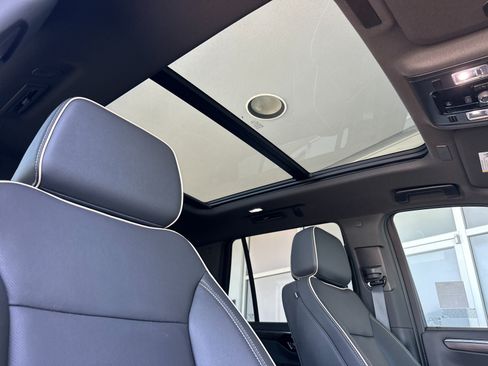 New 2026 Chevrolet Tahoe Premier w/ Sun And Tow Package AWD/4WD image 18