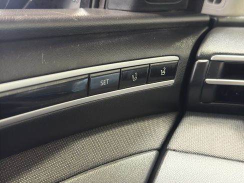 Used 2024 Hyundai Tucson Limited image 35