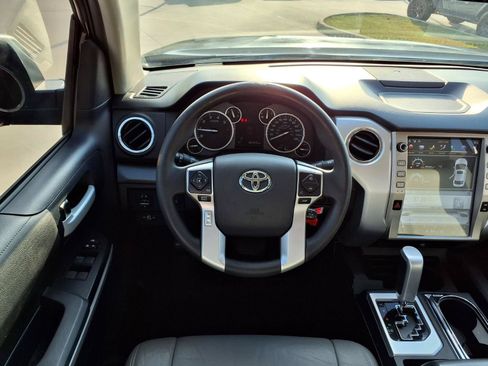 Used 2014 Toyota Tundra SR5 w/ SR5 Upgrade Package RWD image 14