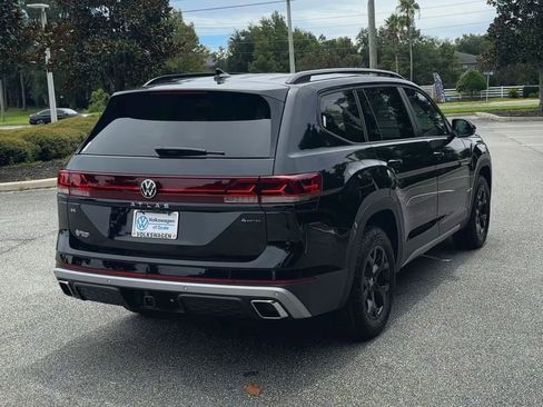 New 2026 Volkswagen Atlas Peak Edition image 8