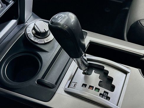 Used 2017 Toyota 4Runner SR5 Premium image 19